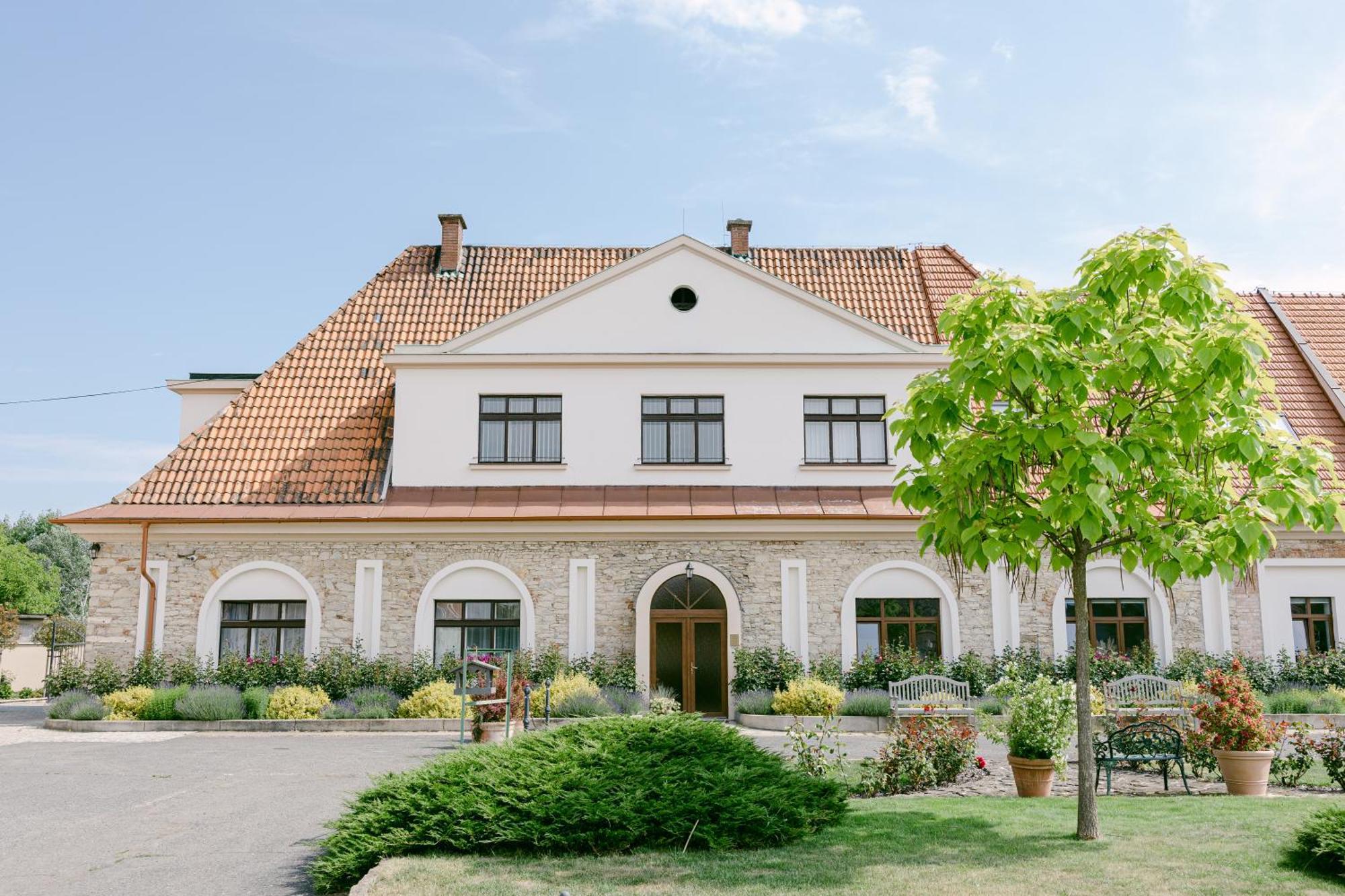Hotel Na Kmine Obristvi Exterior foto
